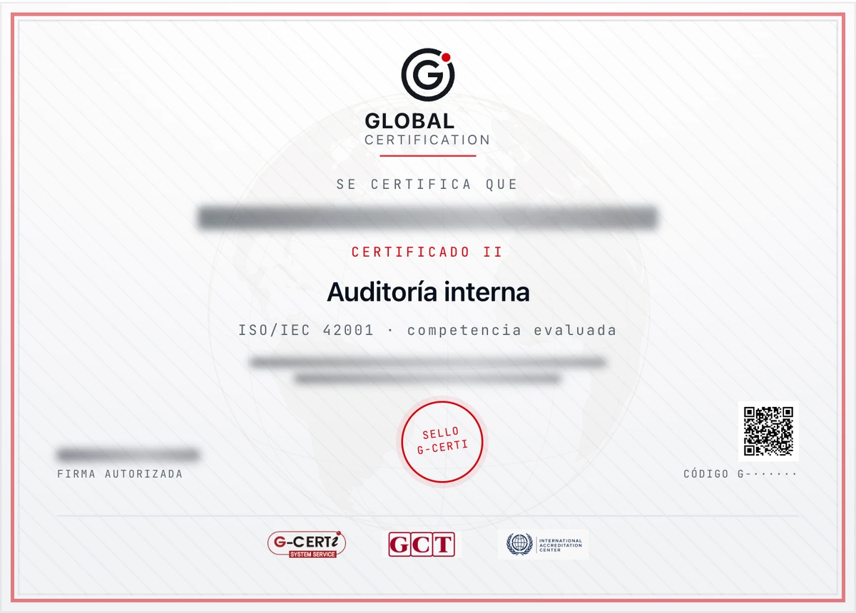 Muestra oficial de Auditoría interna, ISO/IEC 42001. Datos personales ocultos en la fuente. No es un documento emitido.