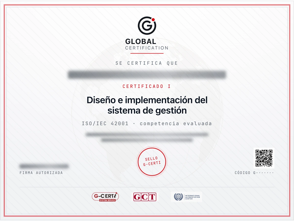 Muestra oficial de Diseño e implementación del sistema de gestión, ISO/IEC 42001. Datos personales ocultos en la fuente. No es un documento emitido.