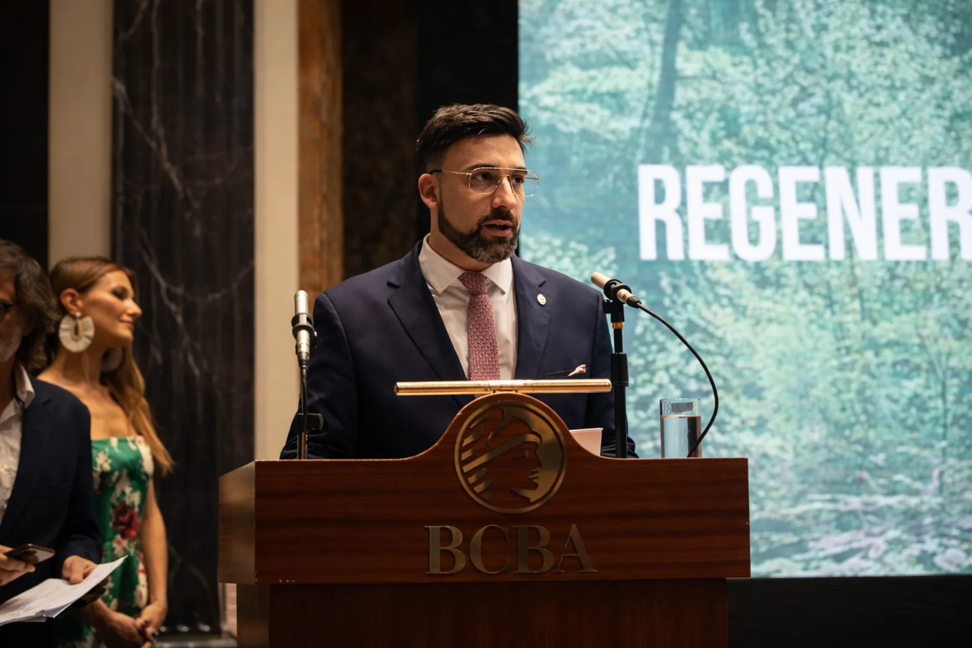 Ponencia en un encuentro regional