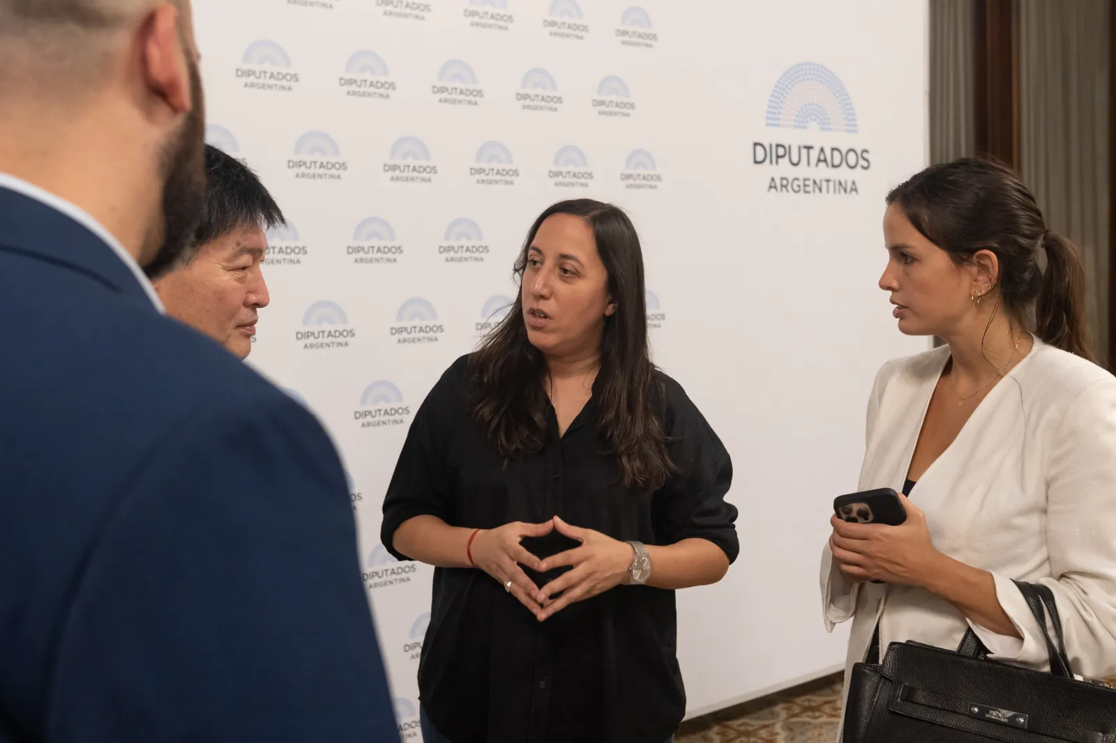 Diálogo institucional